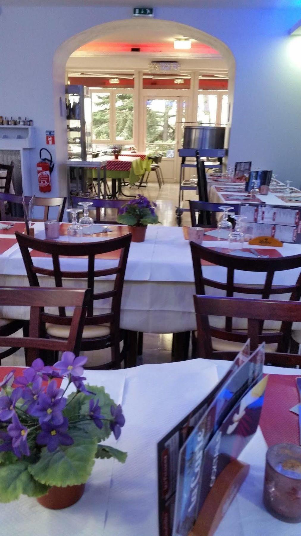 Terminus Fontainebleau Avon Hotel Екстериор снимка